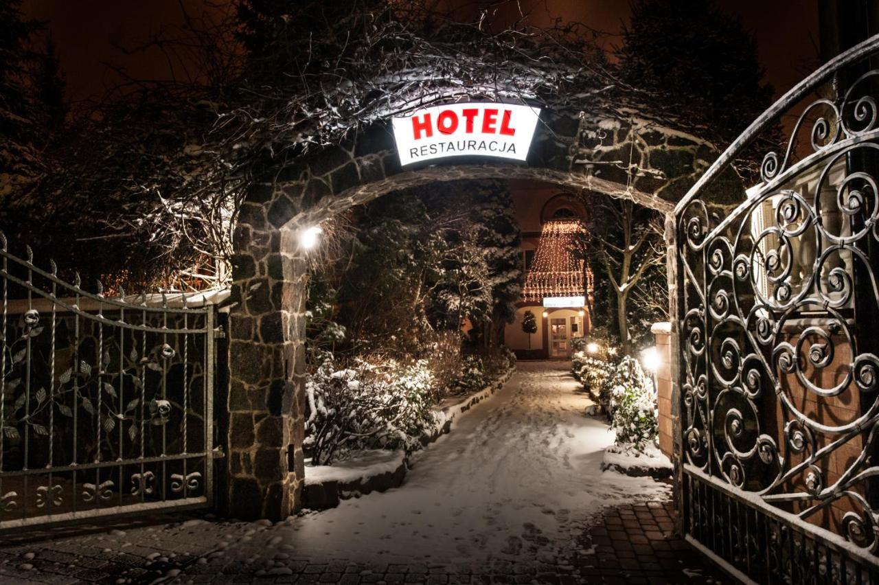 Hotel Nad Pisa 피츠 외부 사진
